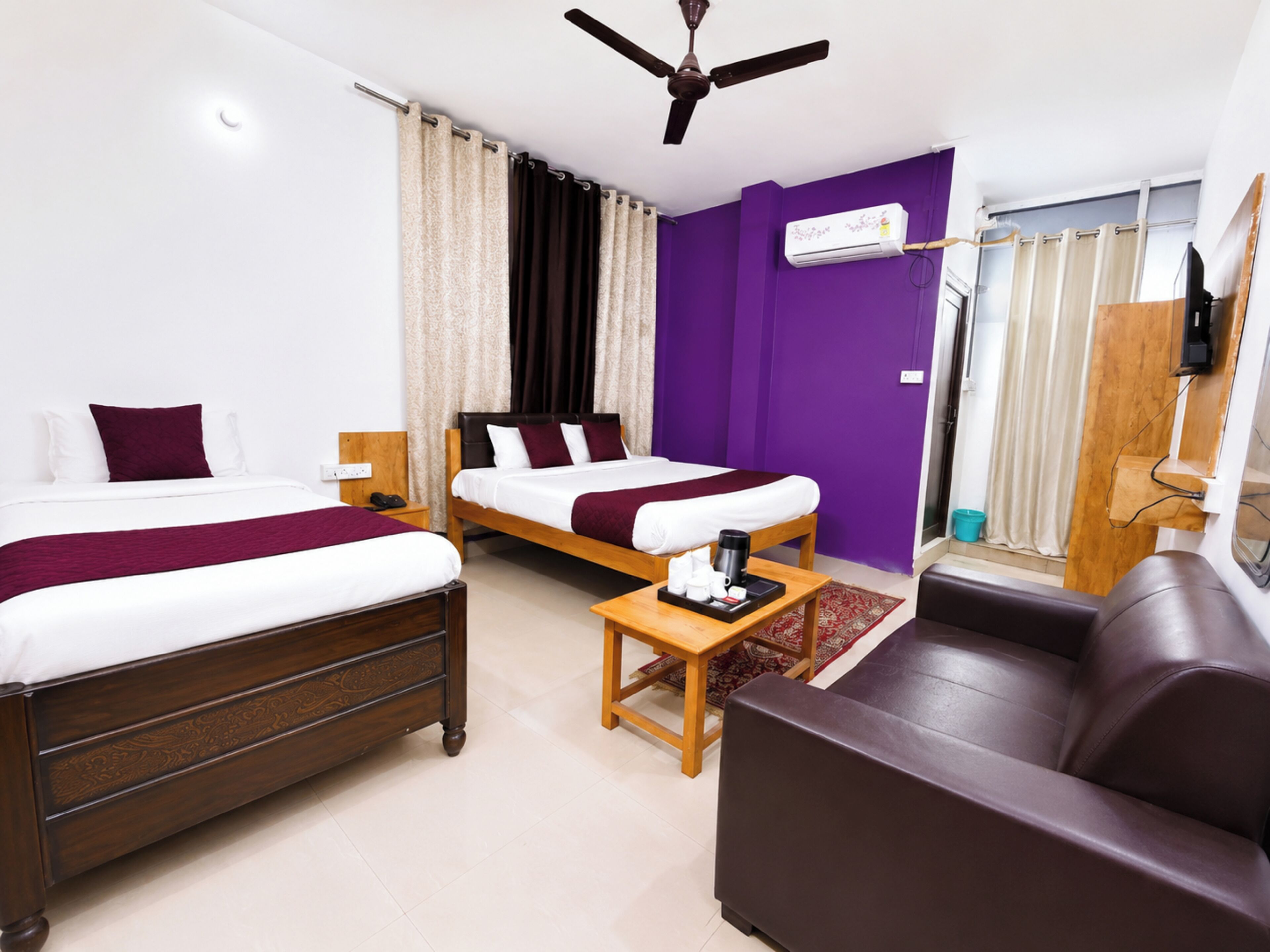 Family Double Room, Air conditioning | Hypo-allergenic bedding available, soundproofing, WiFi (free)