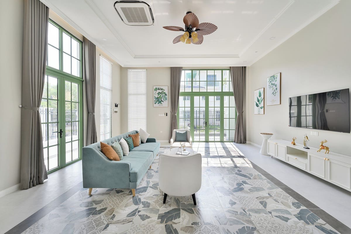 Executive Villa | Living area | Flat-screen TV