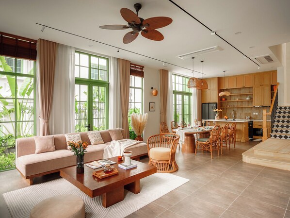 Executive Villa | Living area | Flat-screen TV - JM Tropical Villas  (Phu Quoc)