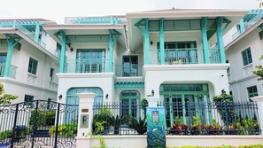 Fachada de la propiedad