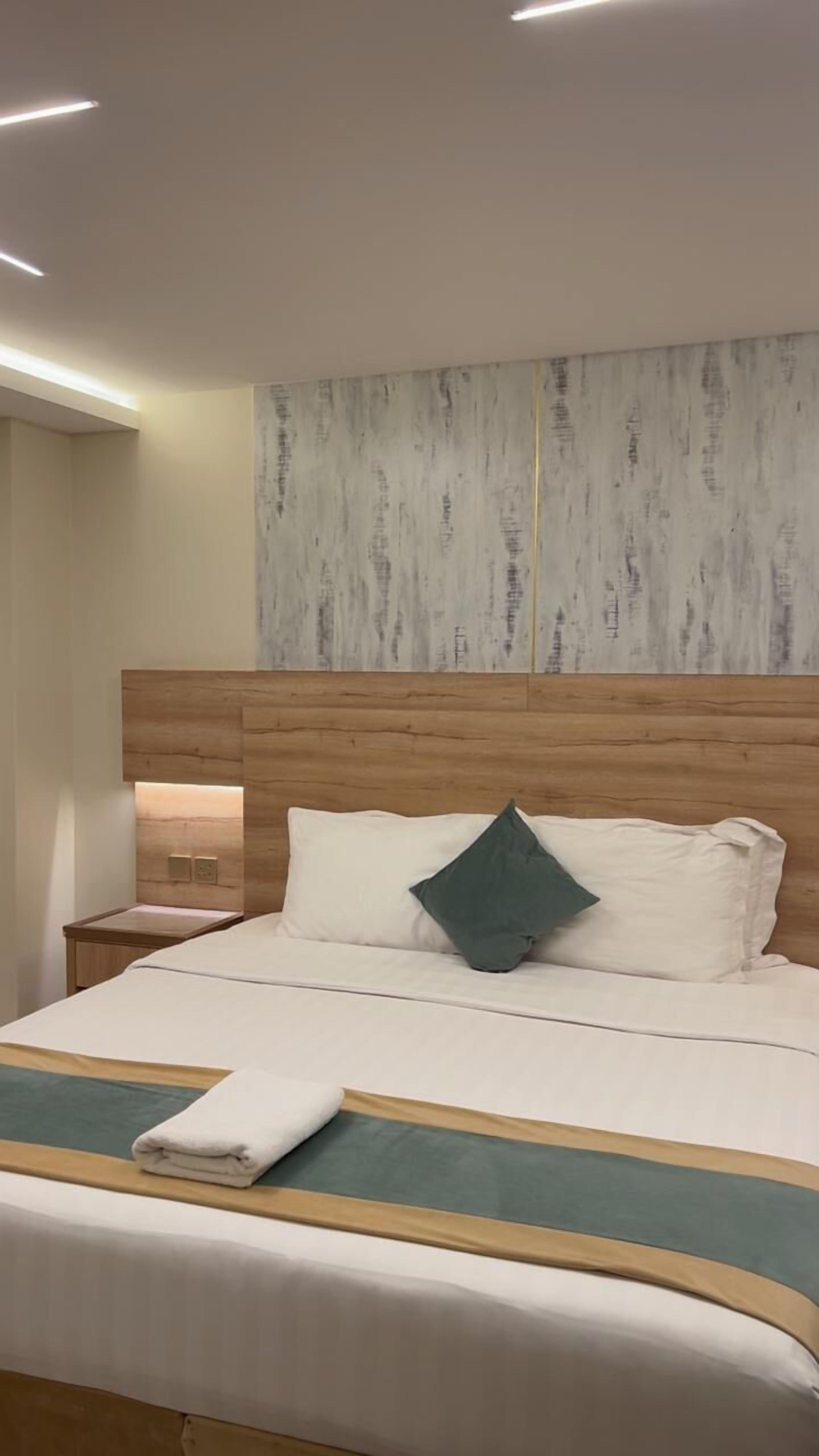 Studio suite | Een kluis op de kamer, verduisterende gordijnen, geluiddichte muren