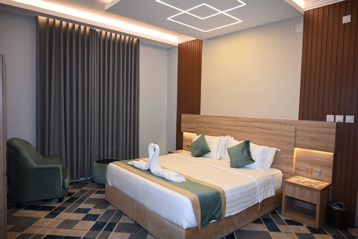 In-room safe, blackout curtains, soundproofing, iron/ironing board