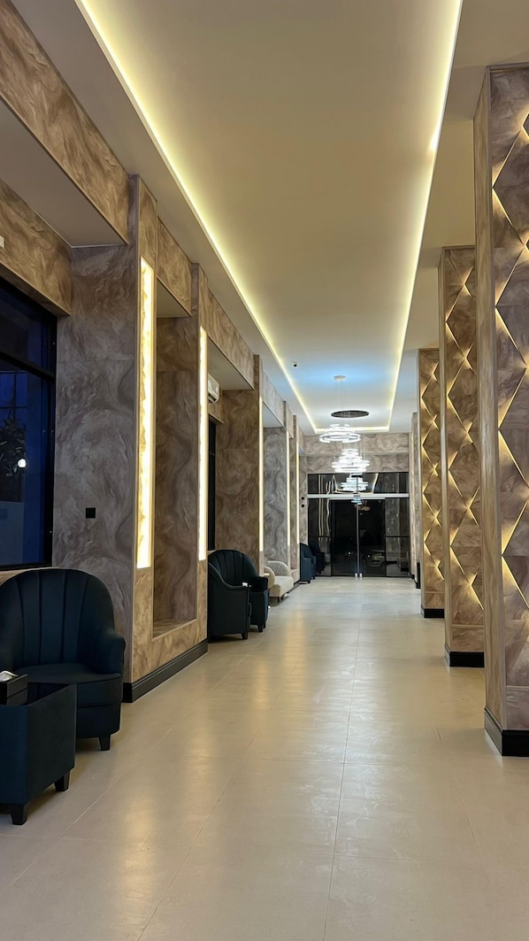 Reception - الفؤاد العربي - لو كوير (Abha)