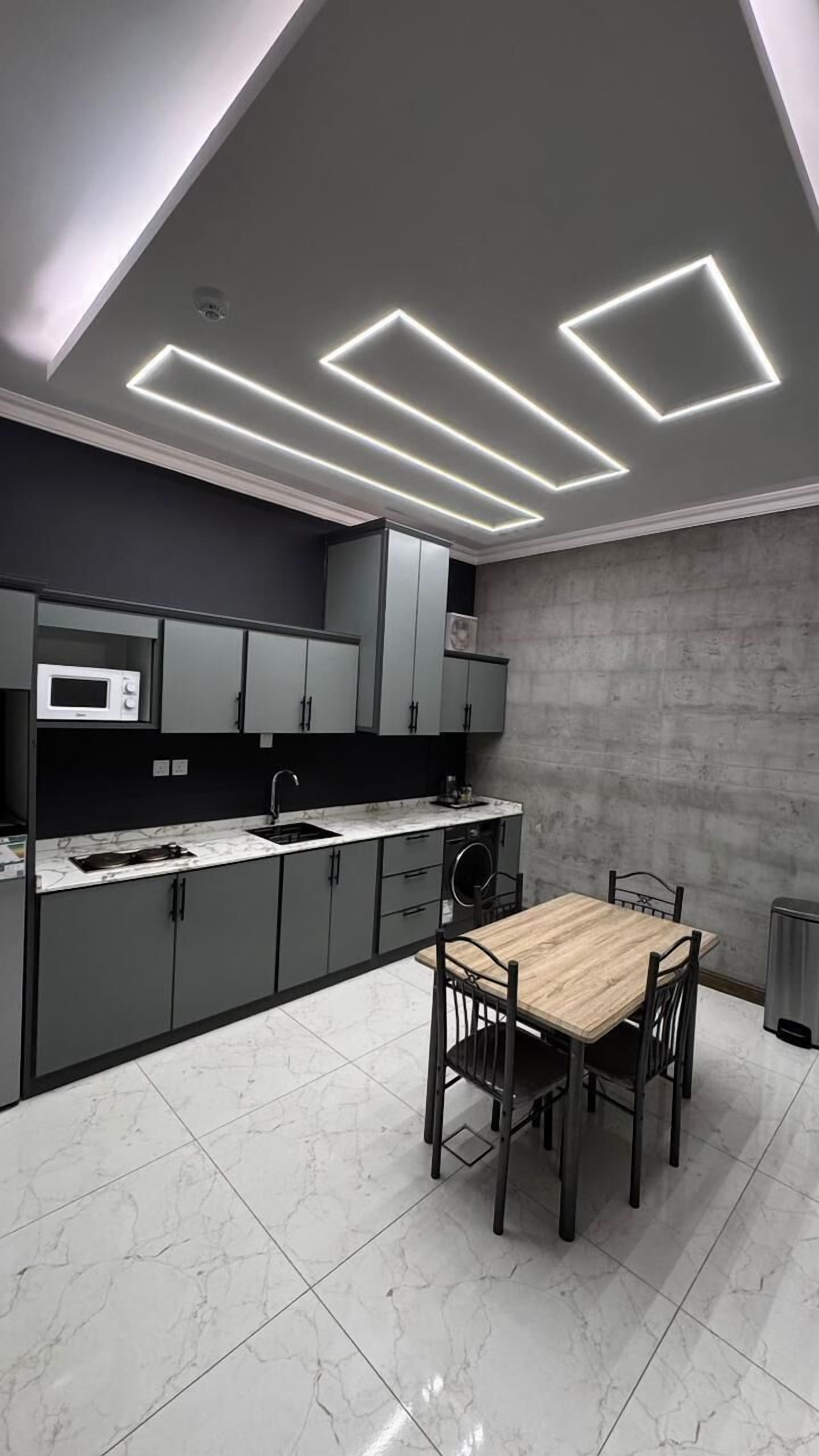 Mini-fridge, microwave, oven, stovetop
