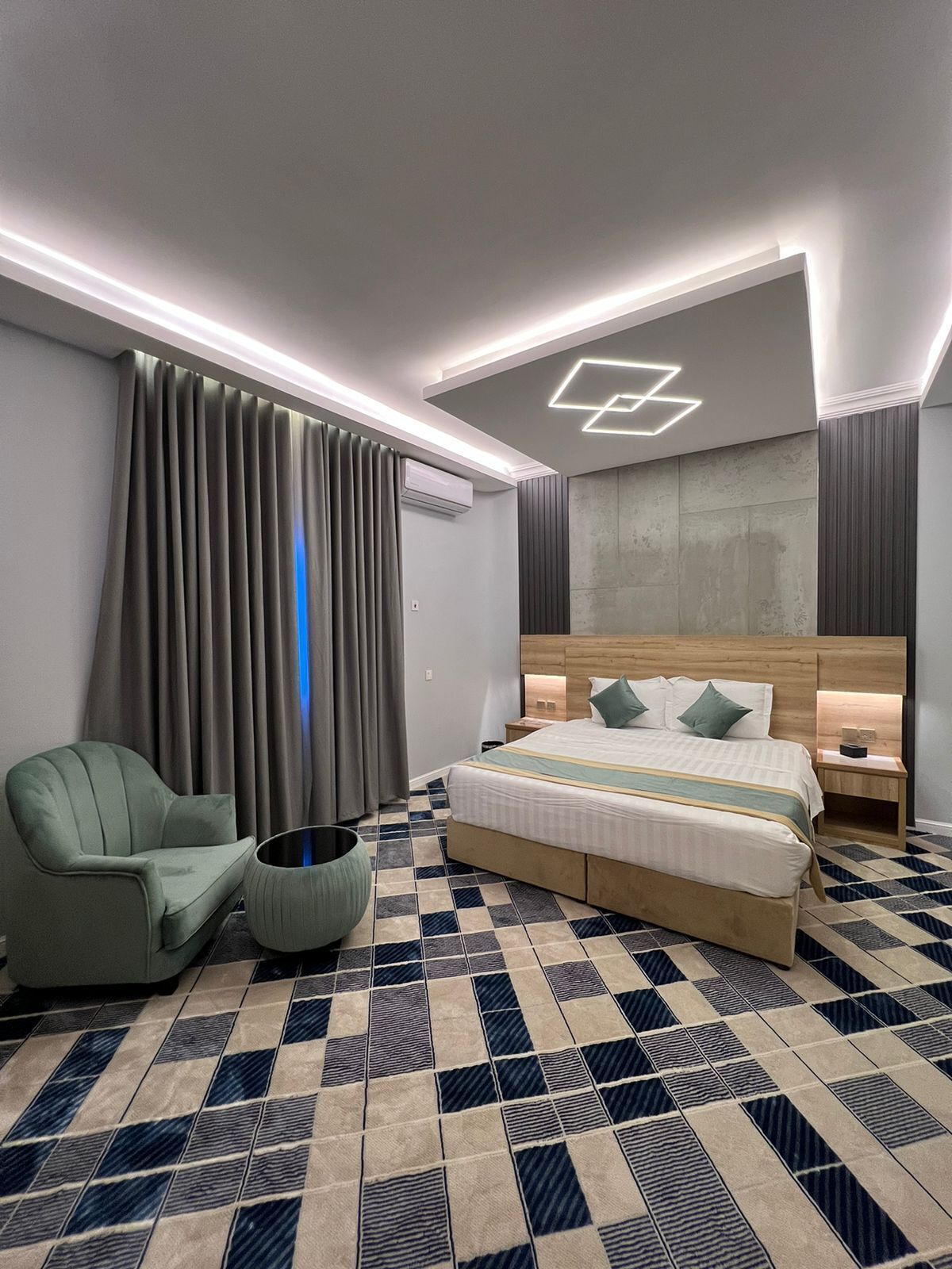 Junior Room | In-room safe, blackout curtains, soundproofing, iron/ironing board