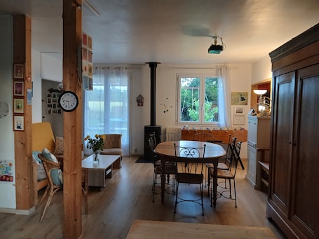 内装. Bed and breakfast in Carquefou (20 km from Nantes) with breakfast.