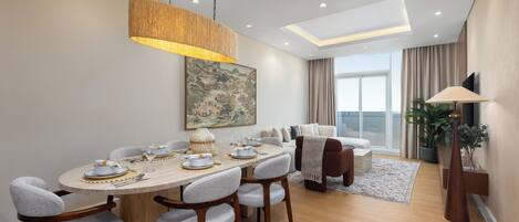 Deluxe-lejlighed - 2 soveværelser - udsigt til kanal | Spisning på værelset