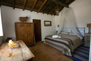 2 habitaciones, wifi gratis y ropa de cama 