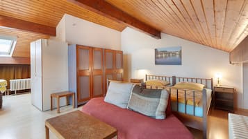 1 bedroom, WiFi, bed sheets