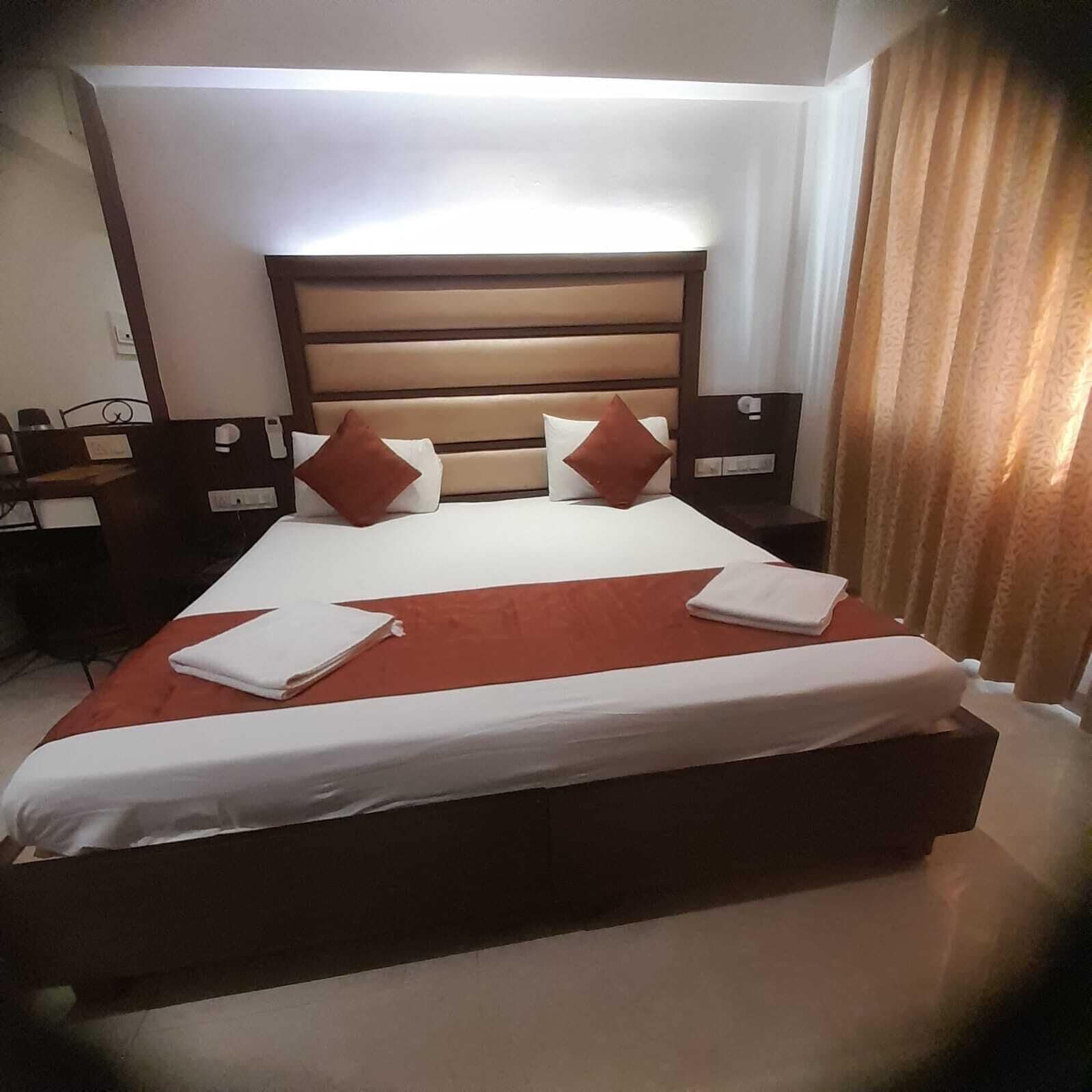 尊荣双人房或双床房 | 免费 WiFi