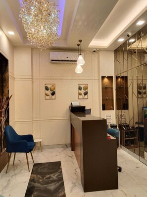 Reception - HOTEL KARAN PALACE (Mumbai)