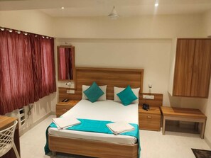 Habitación Premium con 1 cama matrimonial o 2 individuales | Wifi gratis 