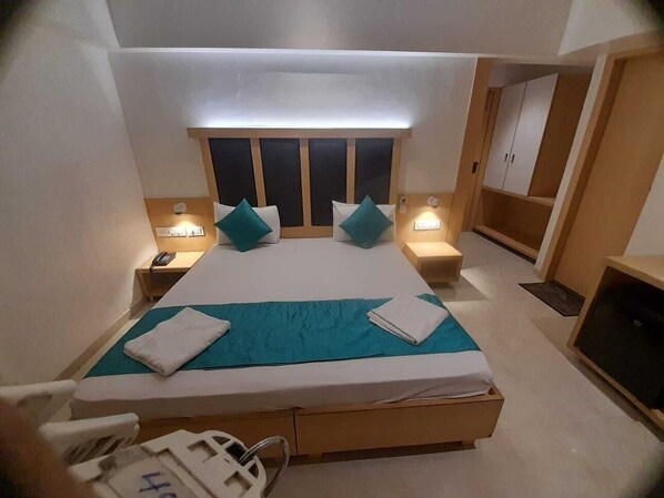 Habitación Premium con 1 cama matrimonial o 2 individuales | Wifi gratis 