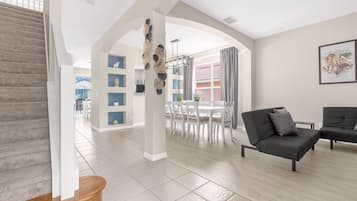 House | 6 bedrooms, Internet