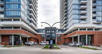 Stylish 1BR Condo w Balcony Skyline Views