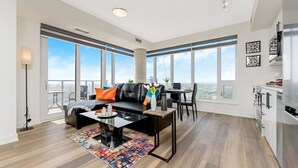 Apartment - Newly Built Modern Condo With Stunning City Views (Kitchener)