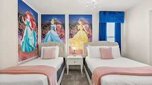House | 9 bedrooms, Internet - Upstay Championsgate 9BR Villa With Pool Cinema (Davenport)