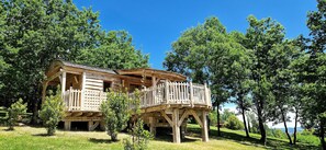 Cabane DAIMS plain pied, SPA privatif et vue panoramique | เครื่องนอนระดับพรีเมียม, ผ้าปูที่นอน