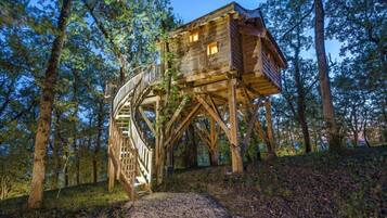 Cabane TOSCANE, perchée avec SPA privatif | Premium bedding, bed sheets