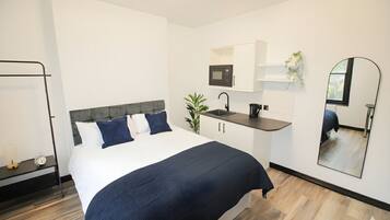 1 bedroom, free WiFi, bed sheets