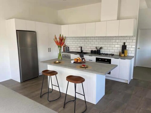 LILYPAD 4-bedroom Urban Retreat Auckland