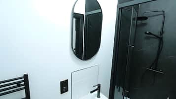 Shower, towels, soap, shampoo
