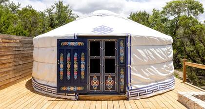 Gorgoeus Yurt for a Romatic Getaway in Wimberly, Texas