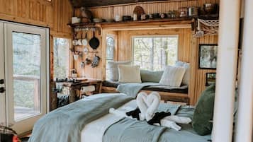 1 habitación, escritorio, wifi y ropa de cama