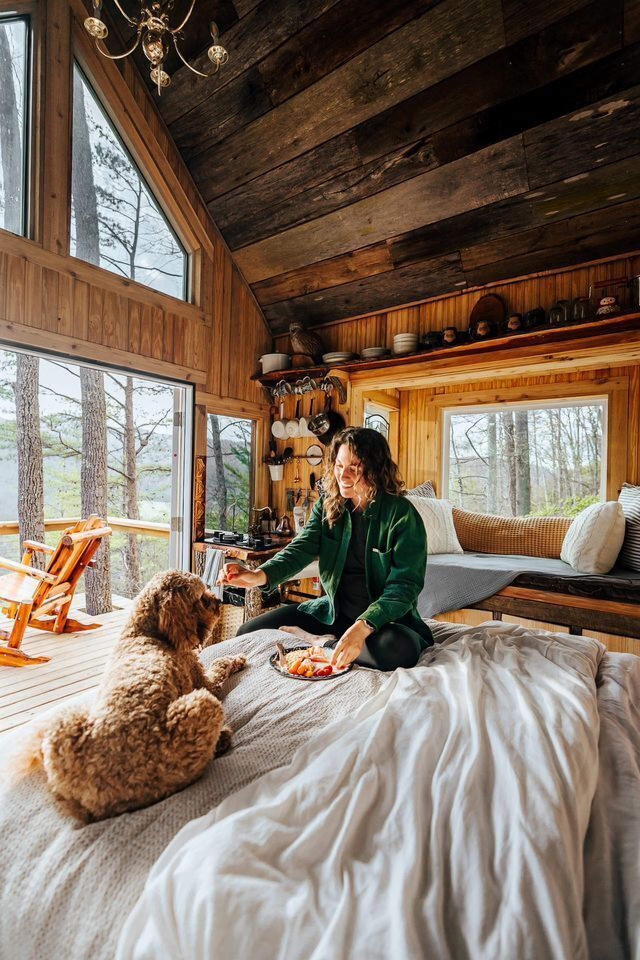 1 bedroom, desk, WiFi, bed sheets