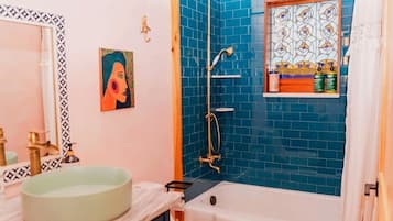 Jetted tub, hair dryer, towels, soap