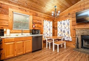 Fridge, oven, stovetop, coffee/tea maker