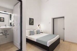 Standard Double Room | Free WiFi