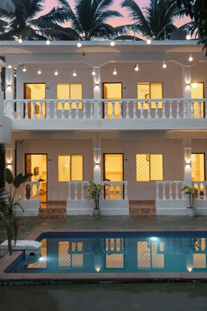 Front of property - 8fold by LaRiSa Siolim (Siolim)