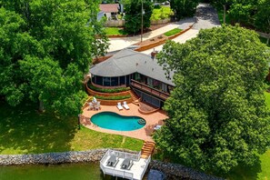 Exterior - Cozy Cottage with Swimming Pool in Charlotte, North Carolina (Charlotte)