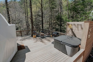 Outdoor dining - Elegance by the Falls: Stylish Dome Family Escape in Cherry Log, GA (Cherry Log)