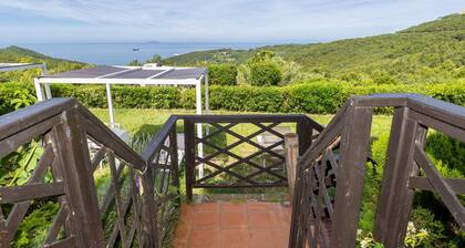Chambre 'Piccolo Paradiso - Camera 1' avec terrasse partagée, jardin partagé et Wi-Fi
