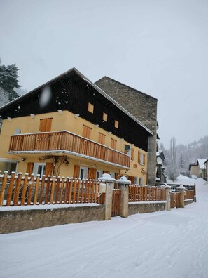 Esterni