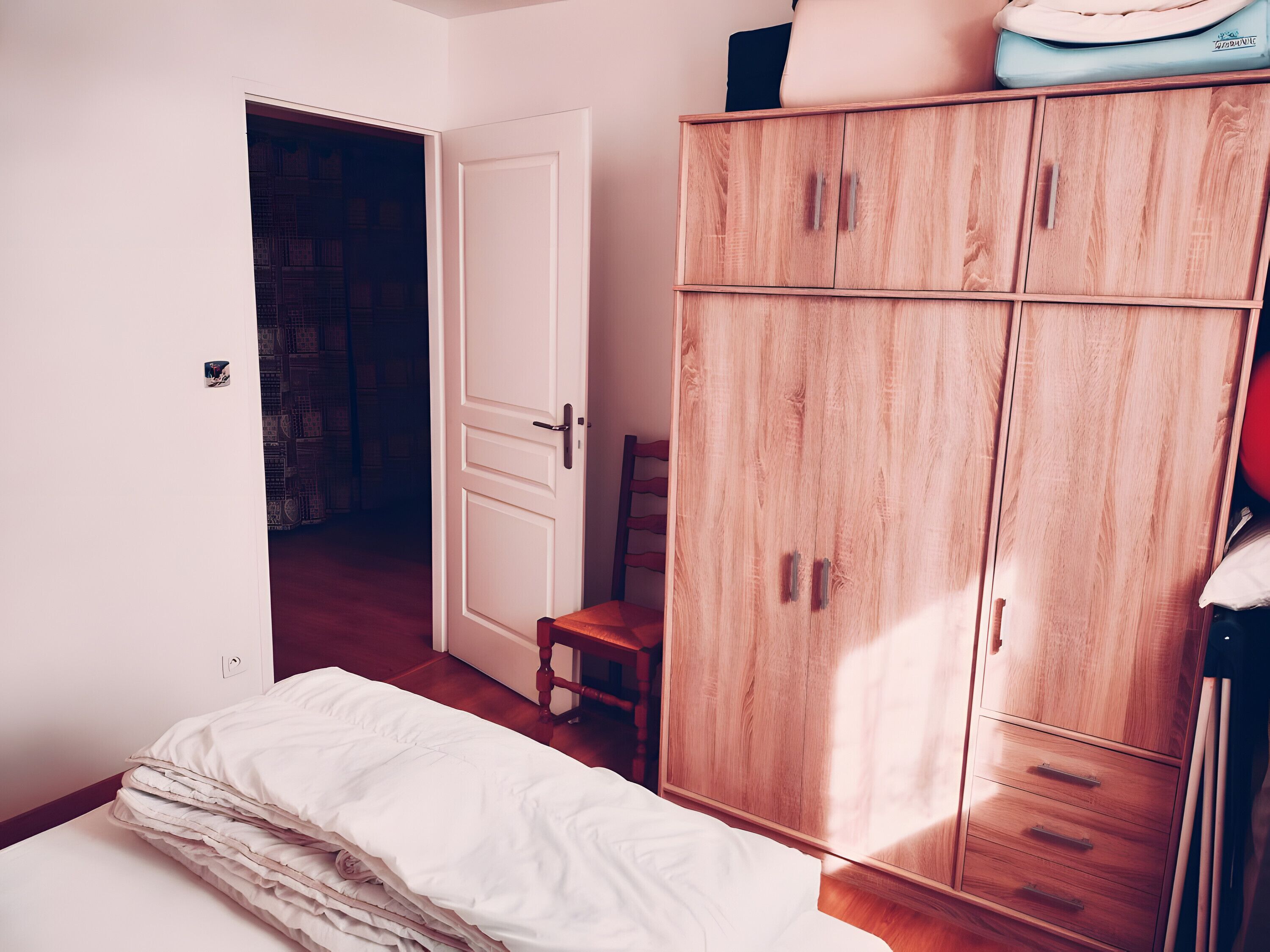 2 bedrooms, iron/ironing board, WiFi