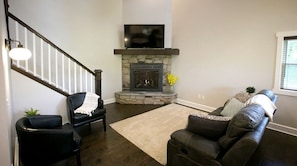 TV, fireplace