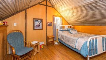 2 bedrooms, bed sheets