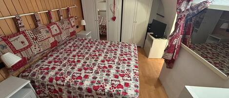 1 Schlafzimmer, Bügeleisen/Bügelbrett, WLAN, Bettwäsche