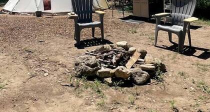 Spacious Tipi with Outdoor BBQ and Fire Pit in Texas