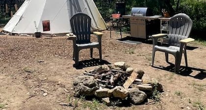 Spacious Tipi with Outdoor BBQ and Fire Pit in Texas