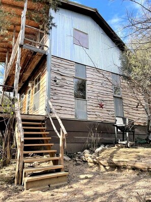 Exterior - Two-Story Cabin Rental for Large Groups along Hamilton Creek in Marble Falls, Texas (Marble Falls)