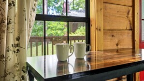 Unclassified image, 5 of 35, button - Beautiful Rustic Cabin with Jacuzzi, Covered Porch and Mountain Views in Sevierville, Tennessee (Sevierville)