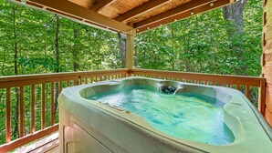Unclassified image, 2 of 35, button - Beautiful Rustic Cabin with Jacuzzi, Covered Porch and Mountain Views in Sevierville, Tennessee (Sevierville)