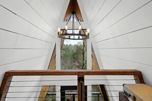 Interior - Intimate Private A-Frame with Spa and Beautiful Outdoor Living in Georgia (Blue Ridge)