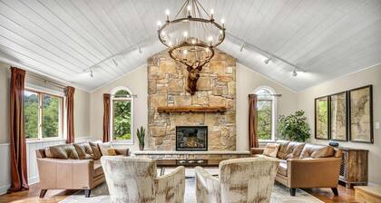 Cozy Secluded Cabin with Games and Hot-tub in Sarahsville, Ohio