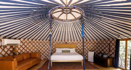 Secluded Romantic Yurt with Hot Tub in Wimberley, Texas