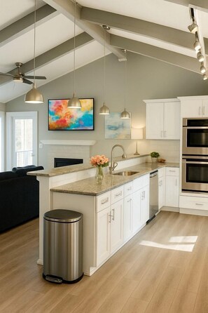 المنشأة من الداخل